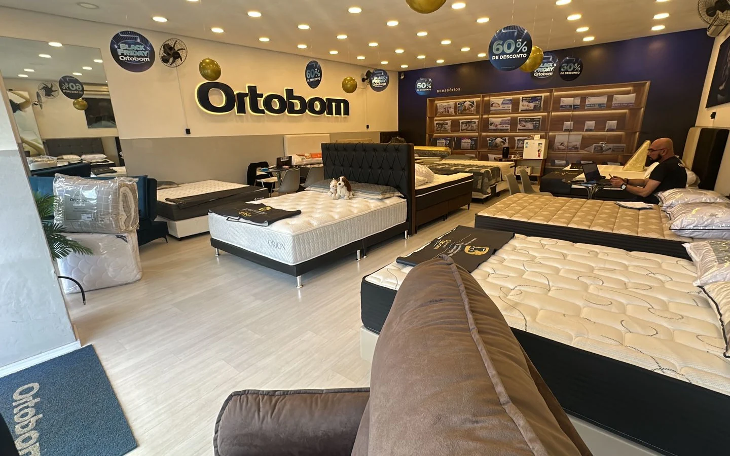 Showroom real da Ortobom Saúde na Avenida Abraão de Morais